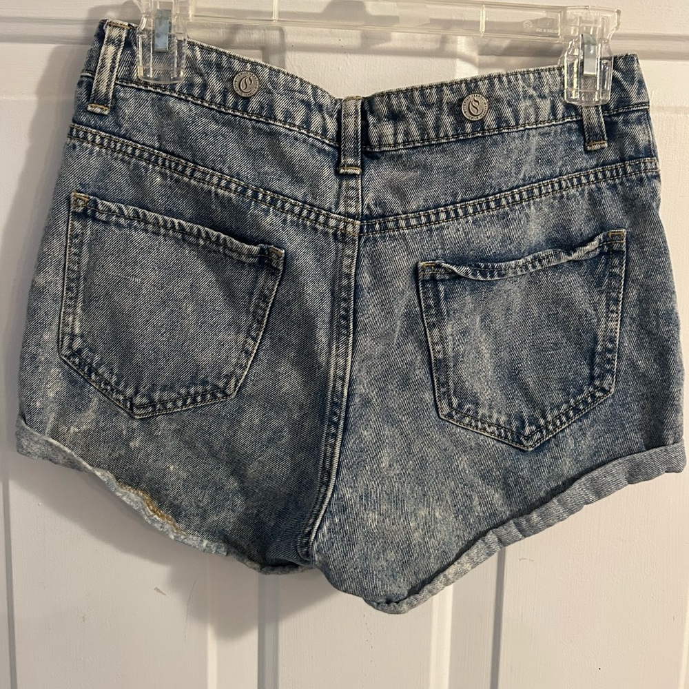 Pello Denim Shorts Size M - Picture 2 of 3